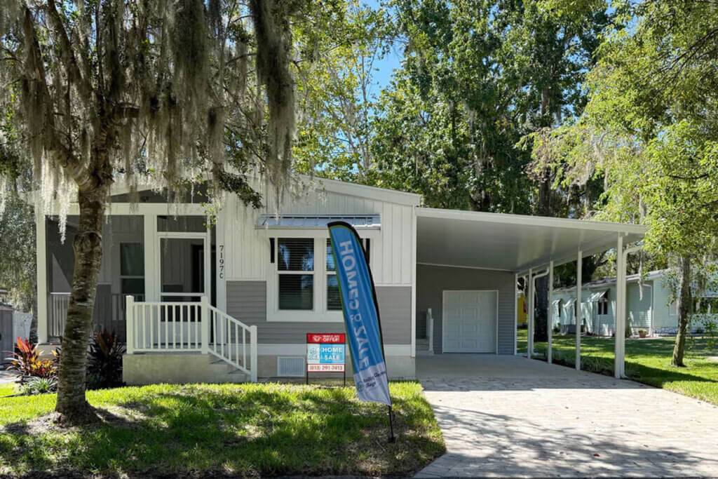 A manufactured home for sale in Ocala, Florida in Rolling Greens Village.