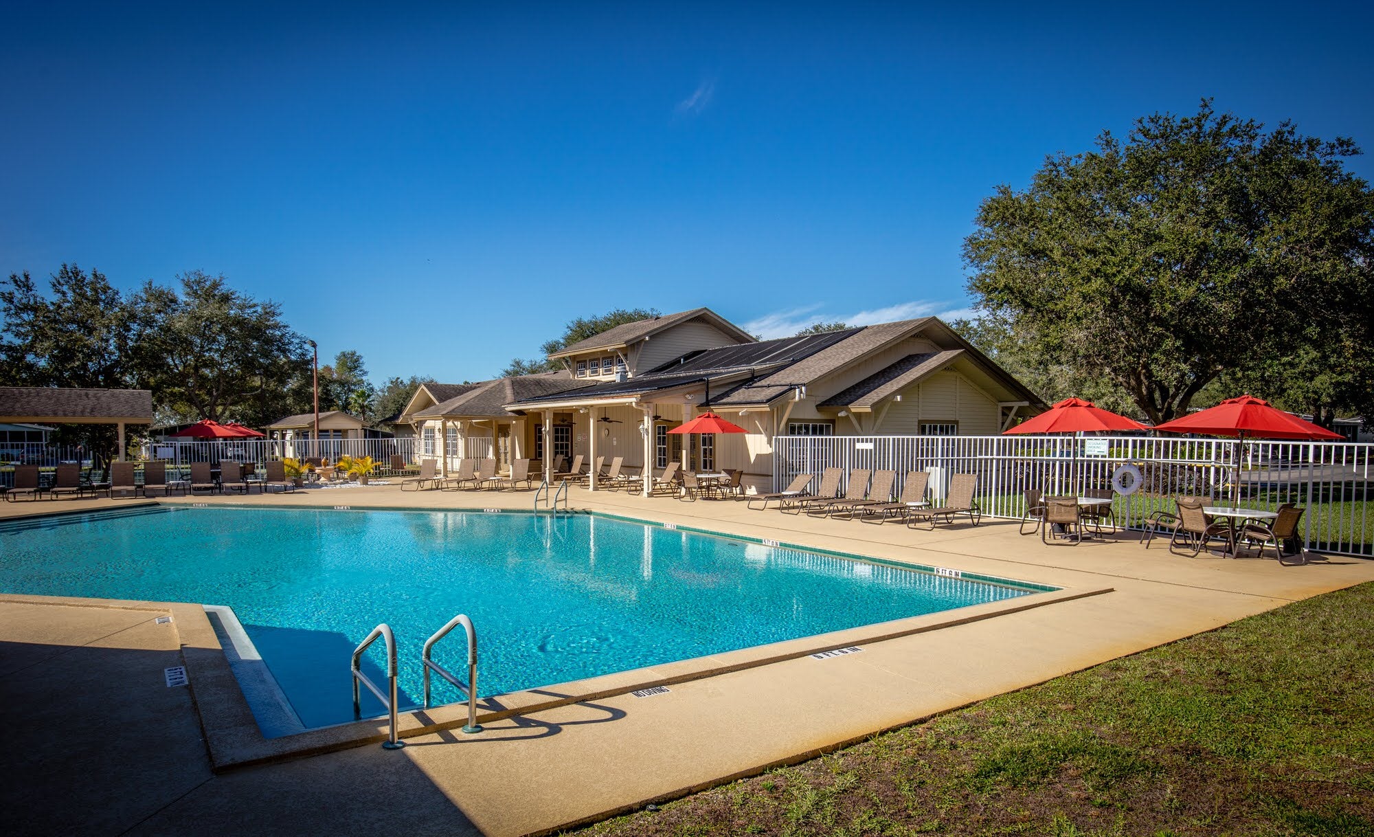 Strawberry Ridge Village Outdoor Pool