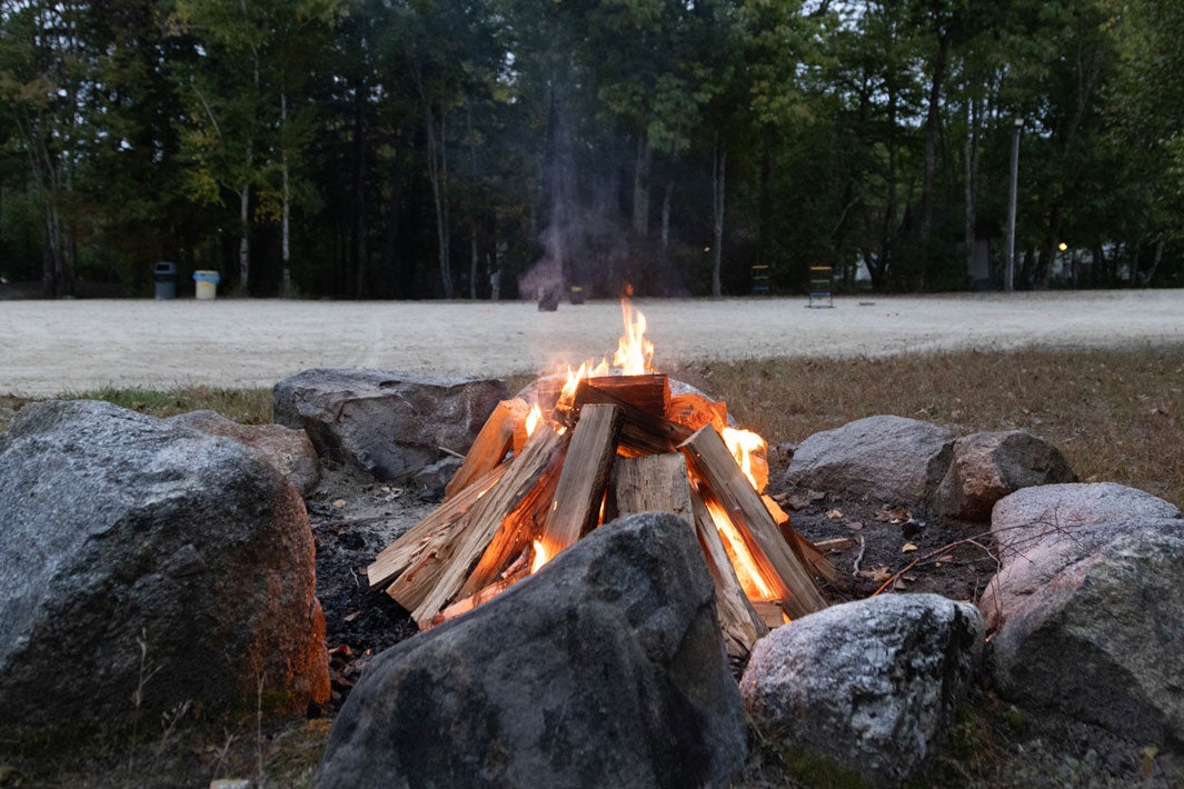 Campfire_Point_Sebago_resort_maine