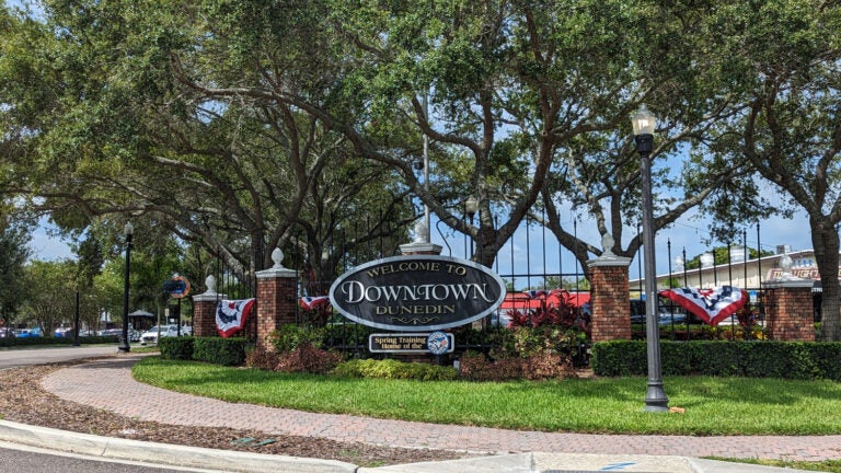 Downtown Dunedin sign