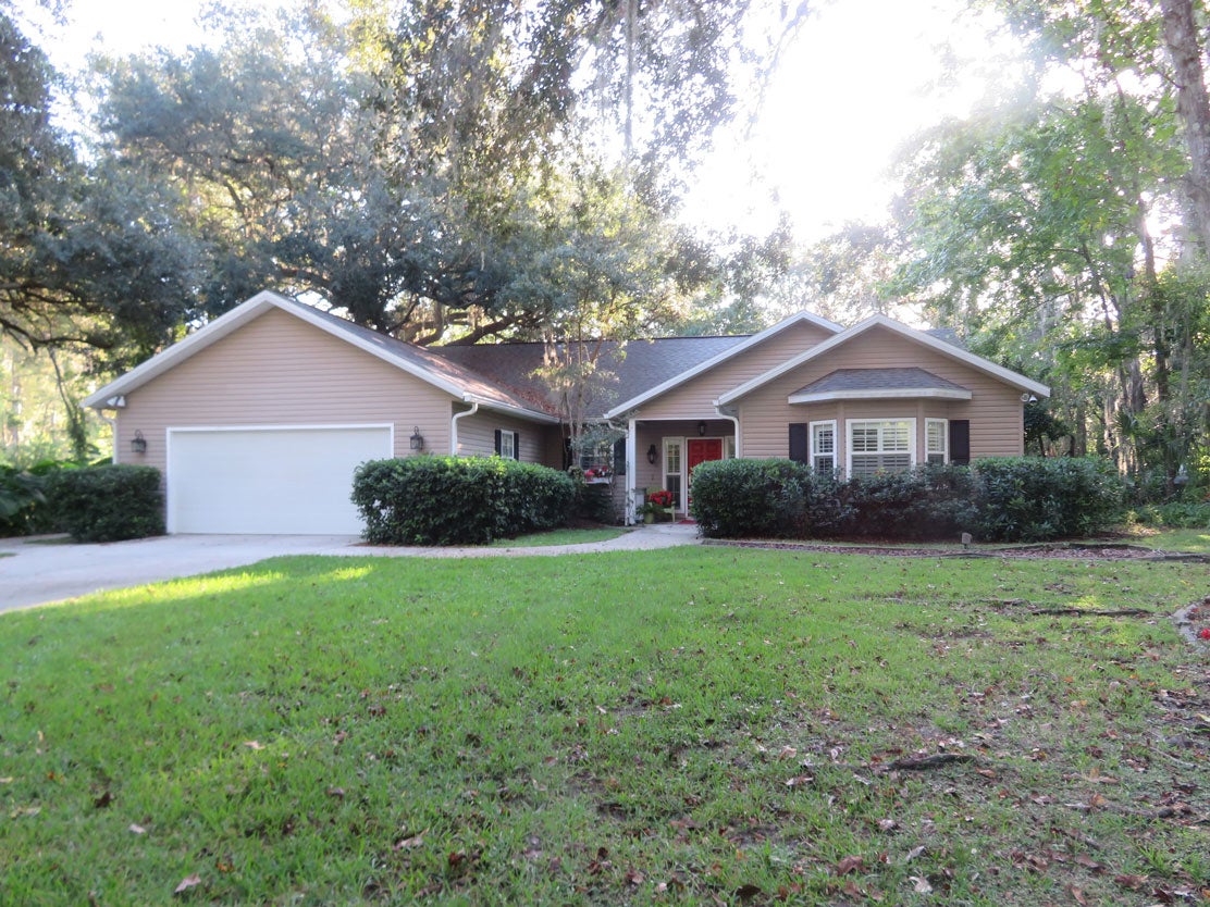 Rental home in Leesburg, Florida at Holiday RV Park.