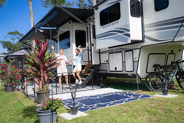 Couple leaving their RV site in Florida