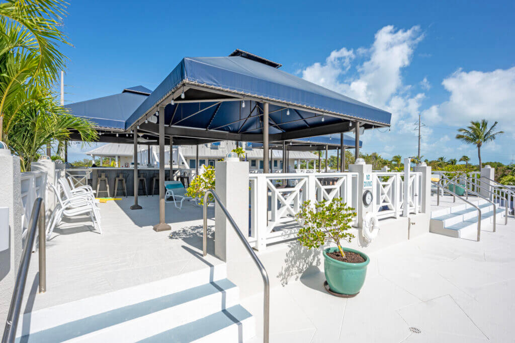 Big Pine Key24 Big Pine Key RV Park & Resort - Pool Bar