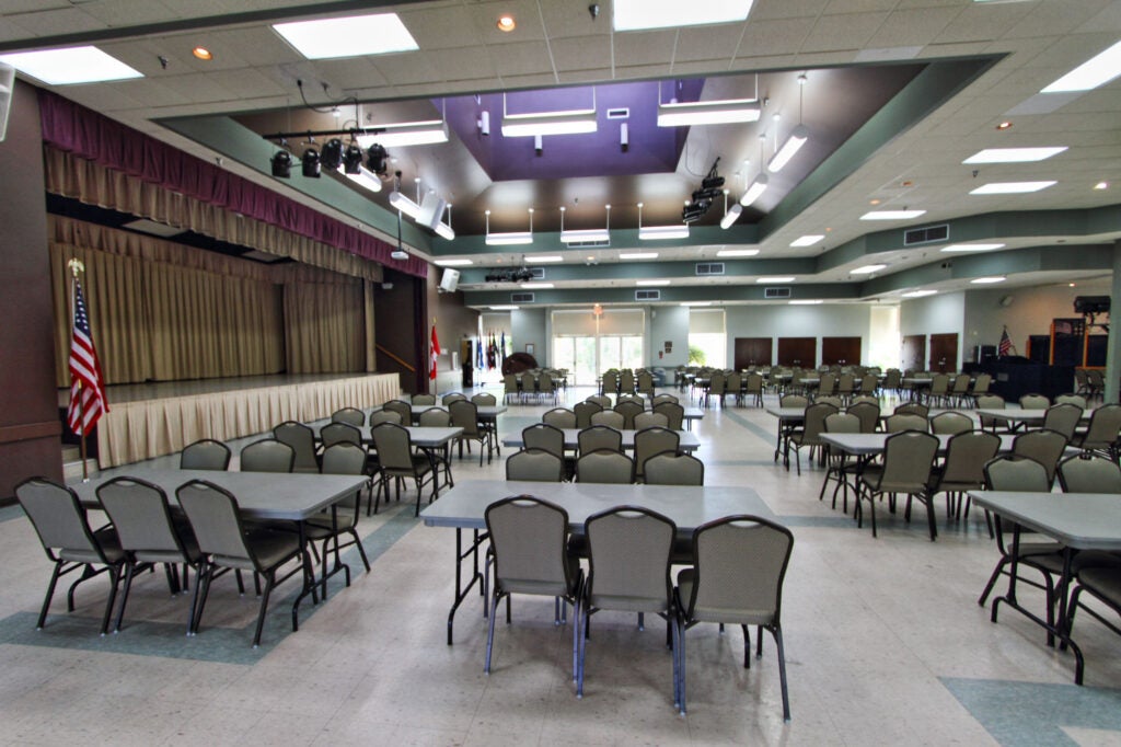 Cypress Lakes Village - entertainment hall