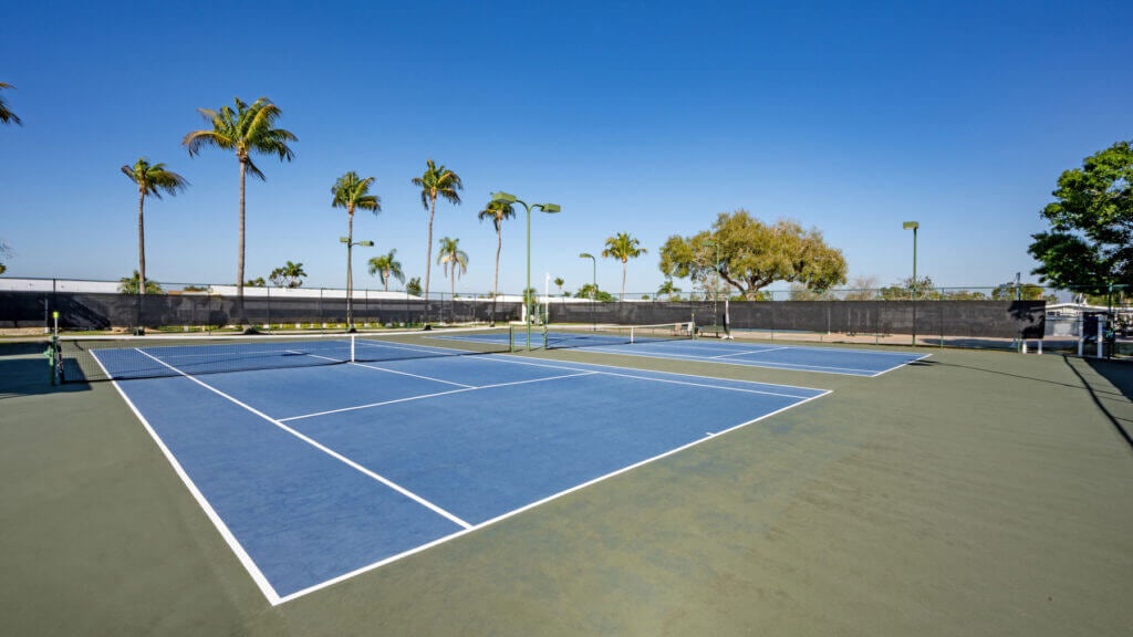 Jamaica Bay Village - tennis courts