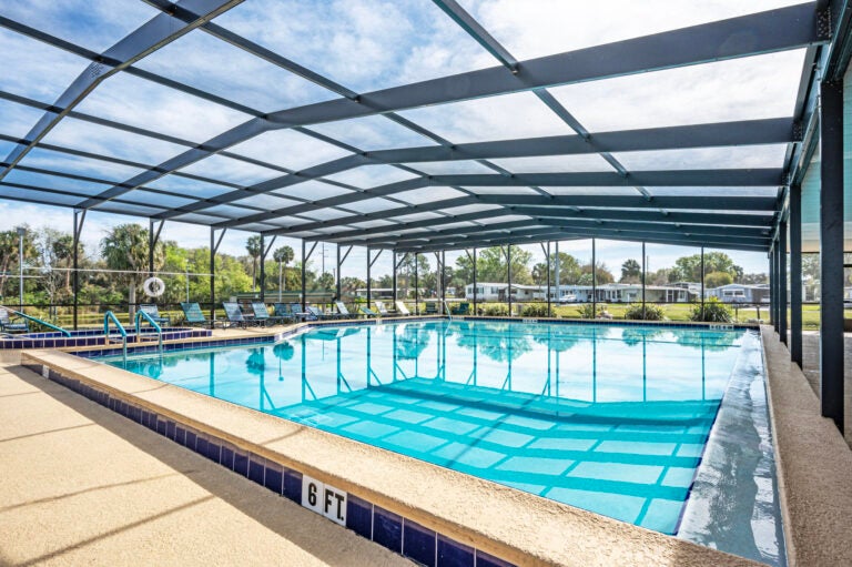 Lake Griffin Harbor Swimming Pool