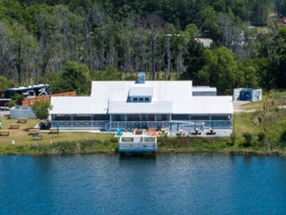 creekfire restaurant on the lake