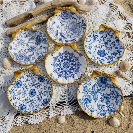 Seashell decoupage DIY craft activity at holiday RV Park in Leesburg, Florida.