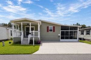 Exterior of a home for sale in Lake Griffin Harbor Village in Leesburg, Florida.