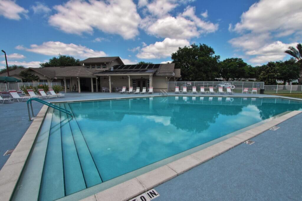 Outdoor pool and clubhouse