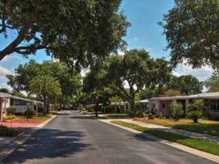 Street view of the manufactured homes in StrawBerry Ridge