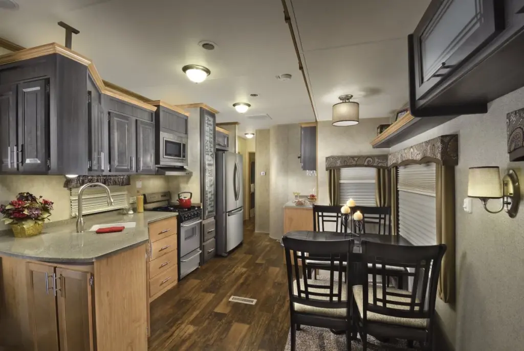 holiday-rv-travel-trailer-rental