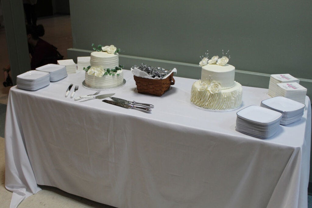 Double wedding cakes at Cypress Lakes Village