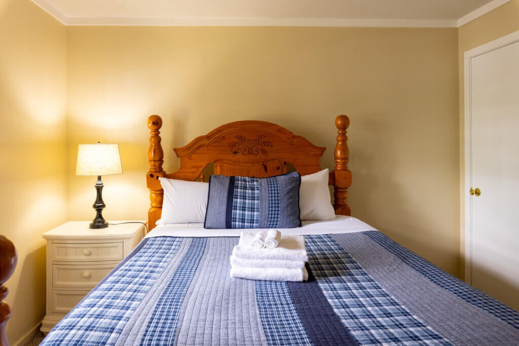 Island Lodge Main Floor Bedroom 3