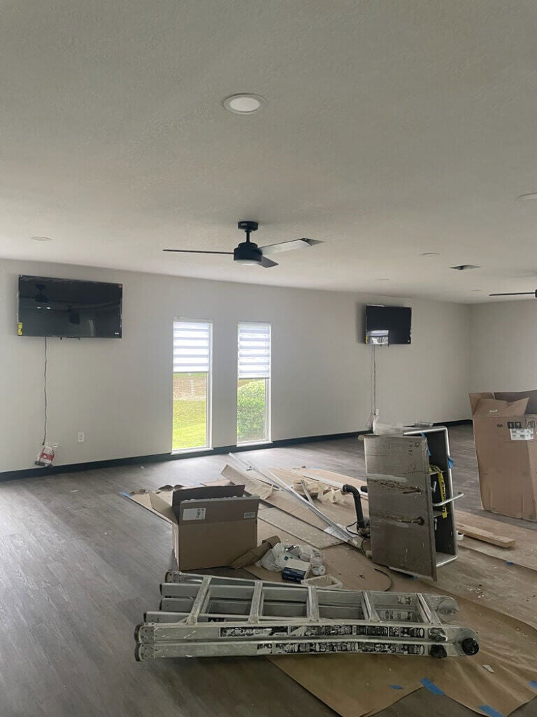 A room within the West Clubhouse at Rolling Greens Village in Ocala, Florida.