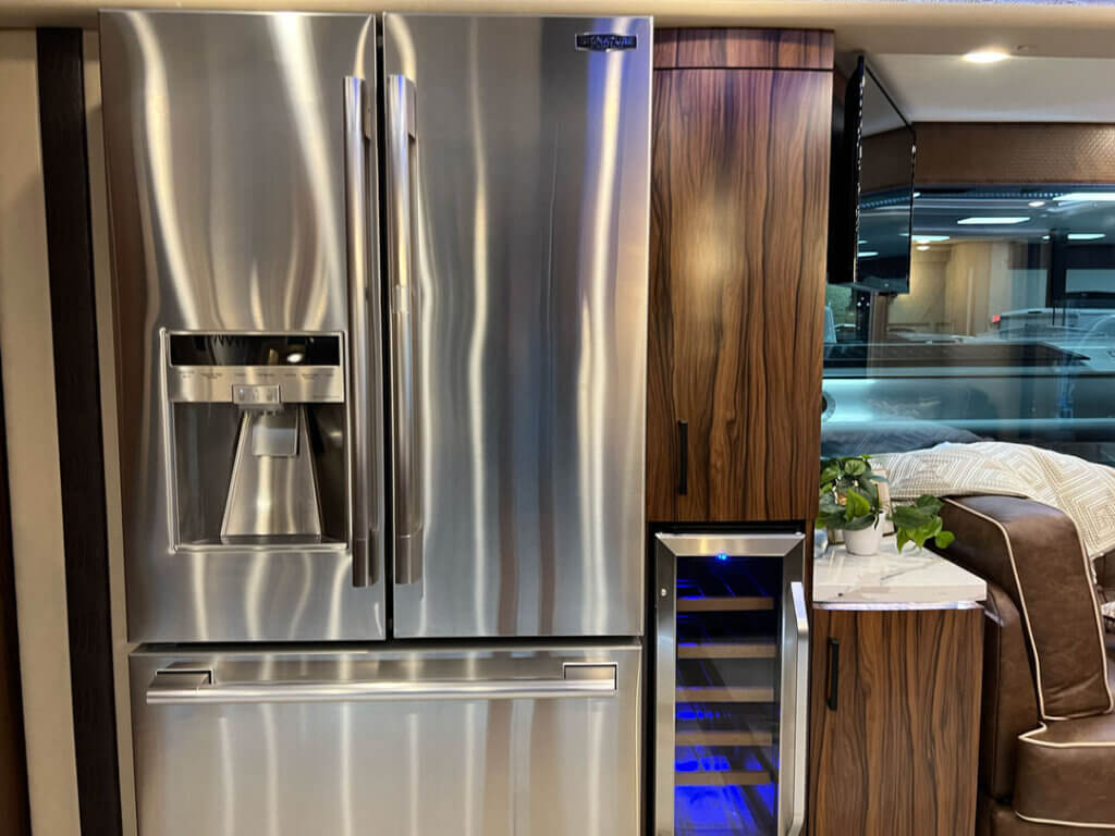 Foretravel_Motocoach_kitchen_5 Inside a Foretravel Motorcoach at the 2025 Florida RV SuperShow in Tampa