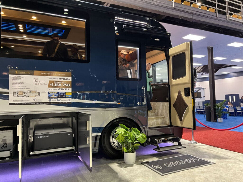 Foretravel_motocoach_2 Foretravel Motorcoach at the 2025 Florida RV SuperShow in Tampa