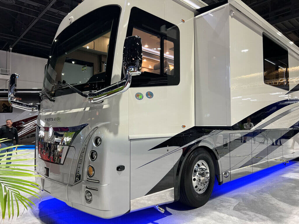 Foretravel_motorccoach_front_view A Foretravel Motorcoach at the 2025 Florida RV SuperShow in Tampa
