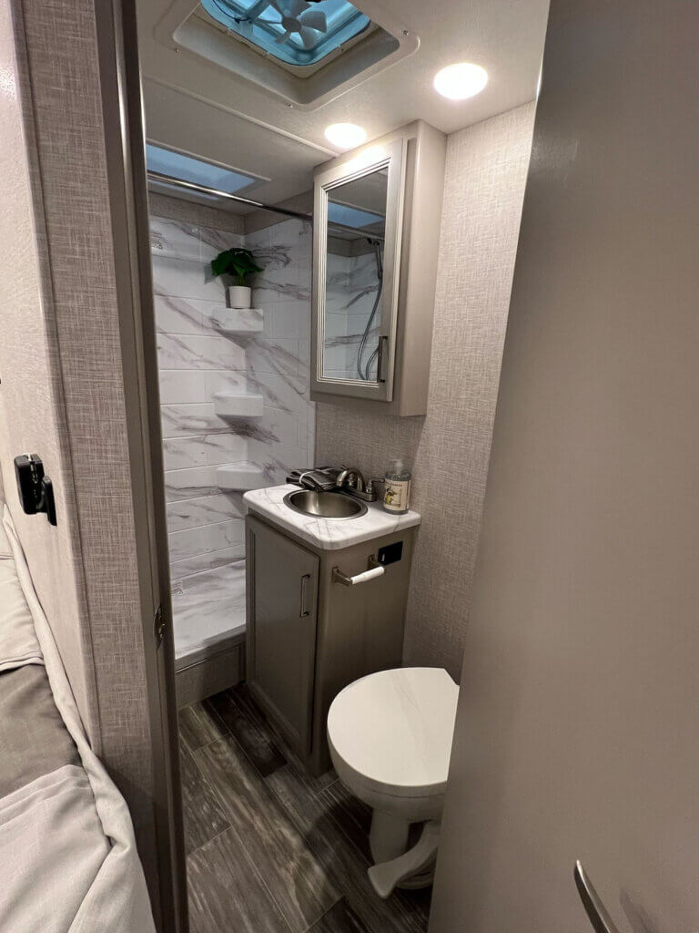 Geneva_Bathroom Geneva Motorhome