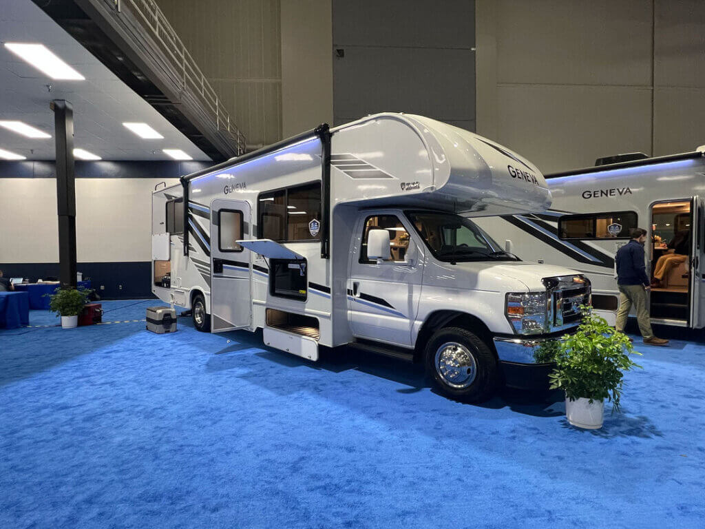 Geneva_Motorhome Geneva Motorhome