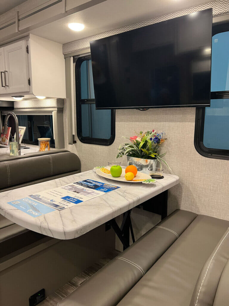 Genevia_Motorcoach_table Geneva Motorhome