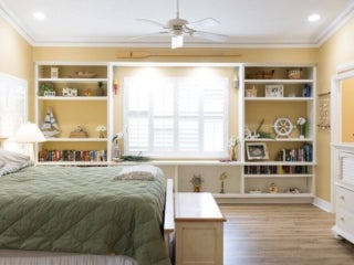 Bedroom in the Holiday Vacation Home rental in Leesburg, Florida.
