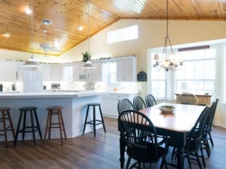 Dining room in the Holiday Vacation Home rental in Leesburg, Florida.
