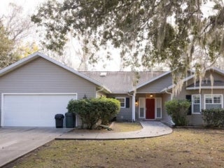 Vacation home rental in Leesburg, Florida, at Holiday RV Park.