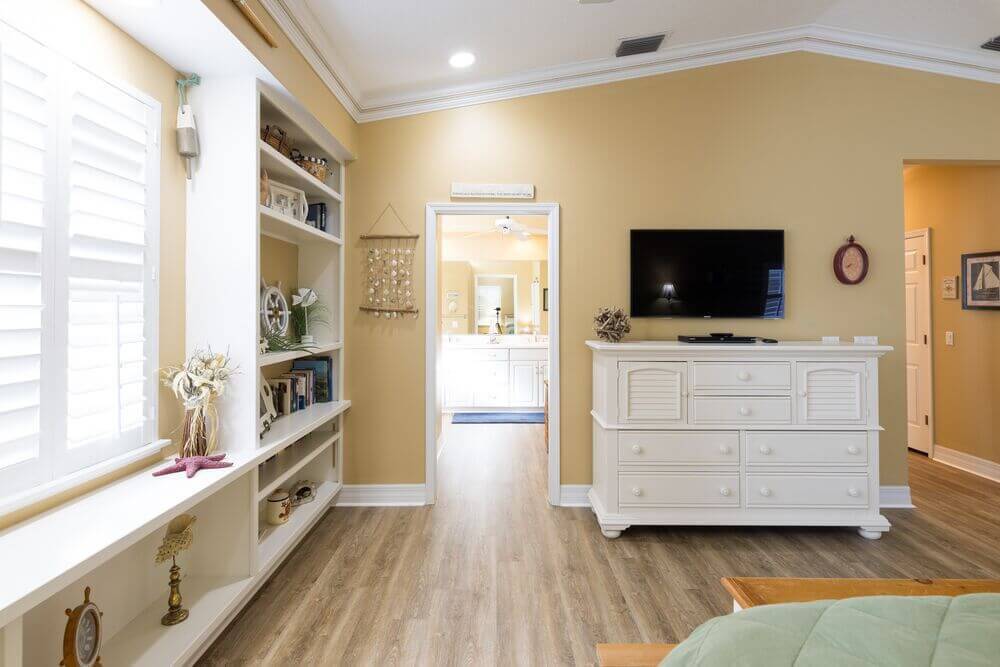 Bedroom in the Holiday Vacation Home rental in Leesburg, Florida.