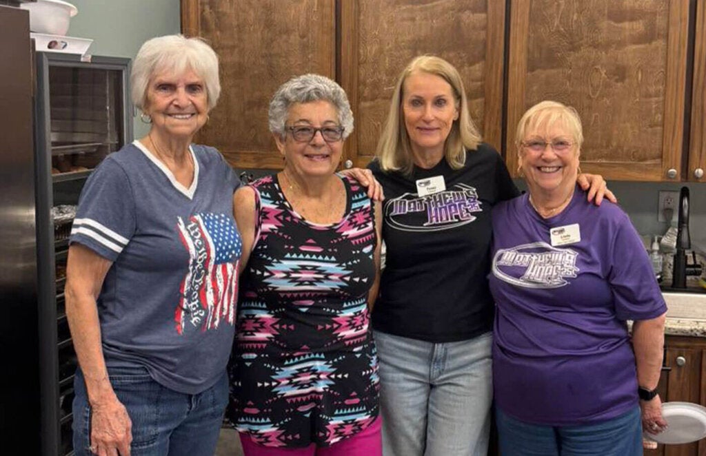 Resident at Hyde Park Village in Winter Garden, Florida volunteering at Matthew's Hope Ministries