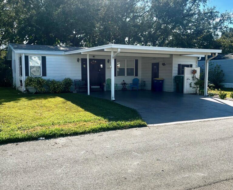 1005 Hyde Park Circle