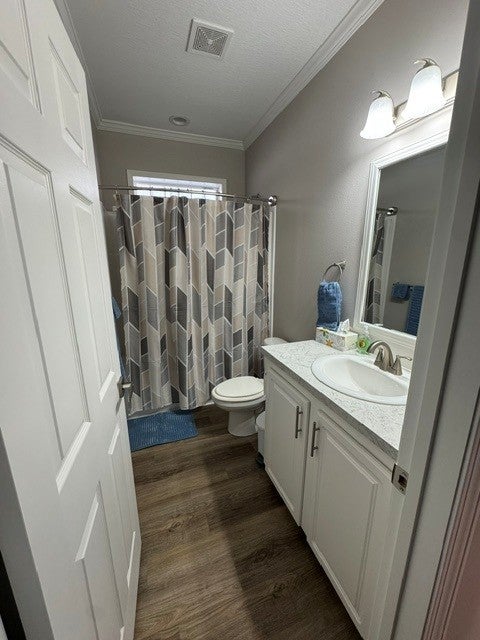 1042 Chapel Creek Lane