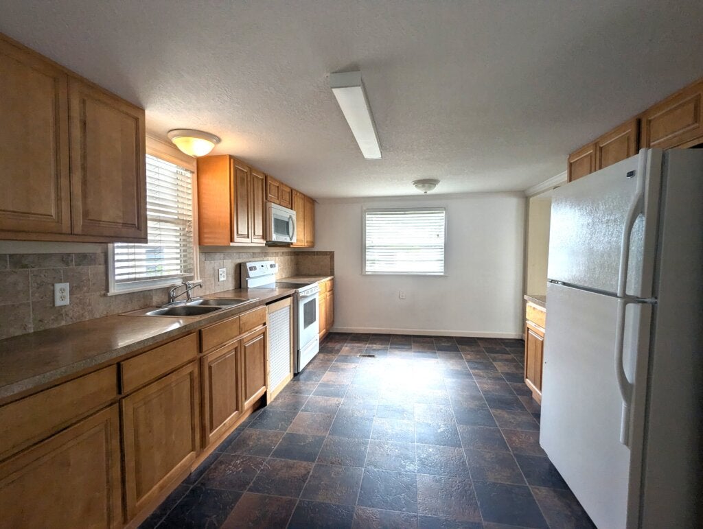 106 Coral Crest Dr