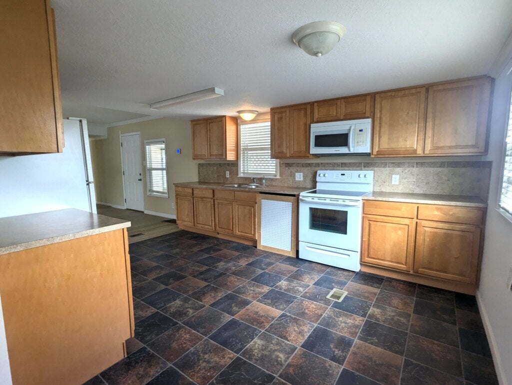 106 Coral Crest Dr