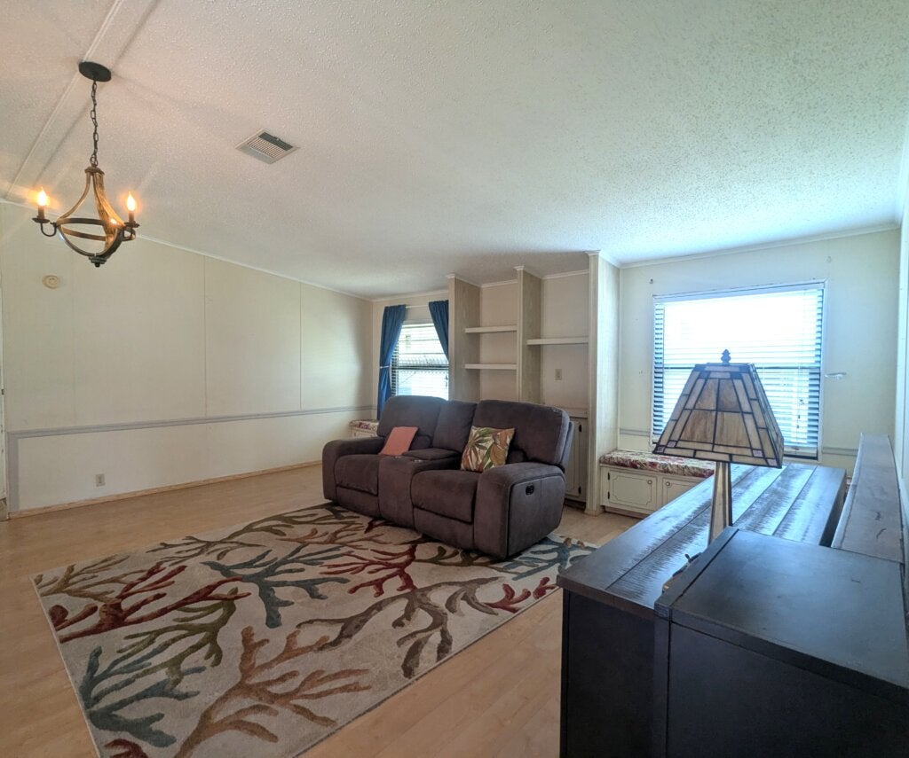 108 Sky Ridge Dr