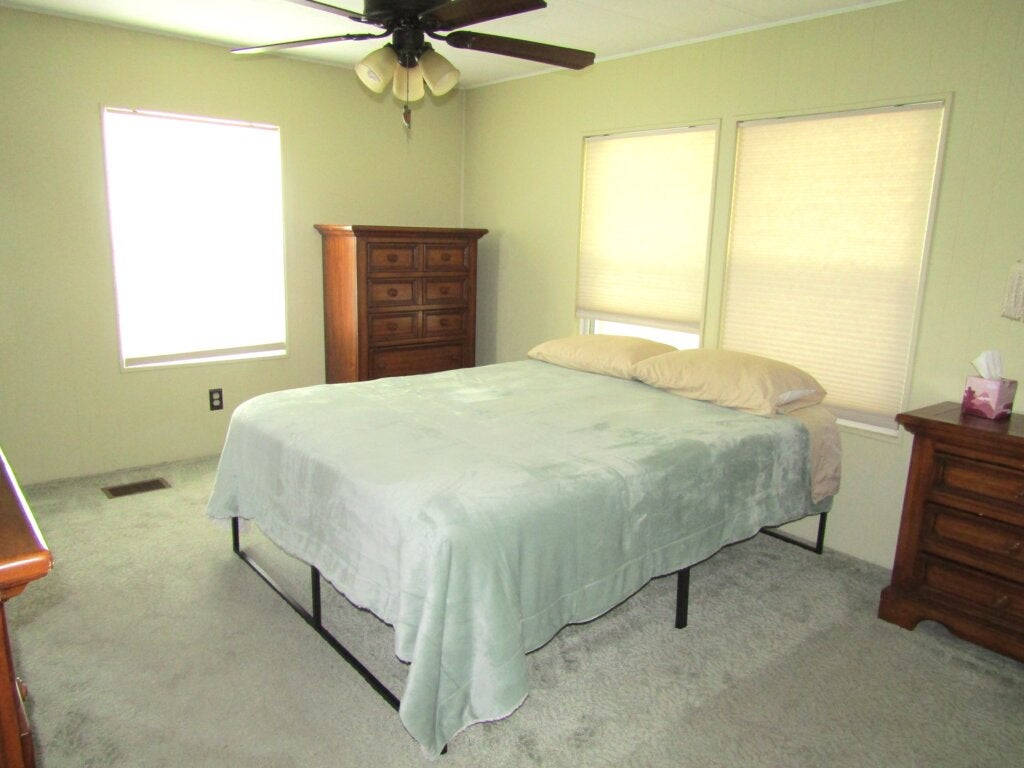 11 Dron Court