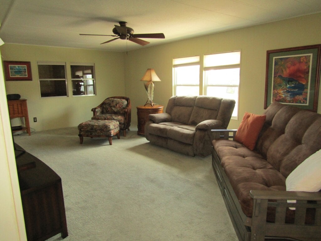 11 Dron Court