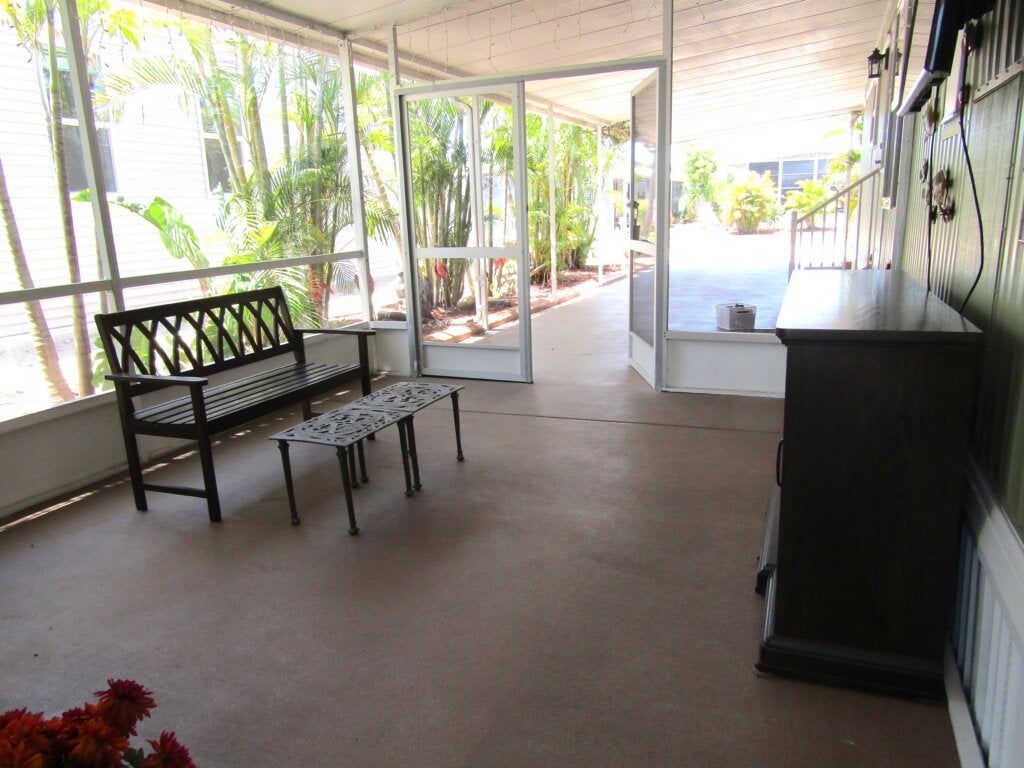 11 Dron Court