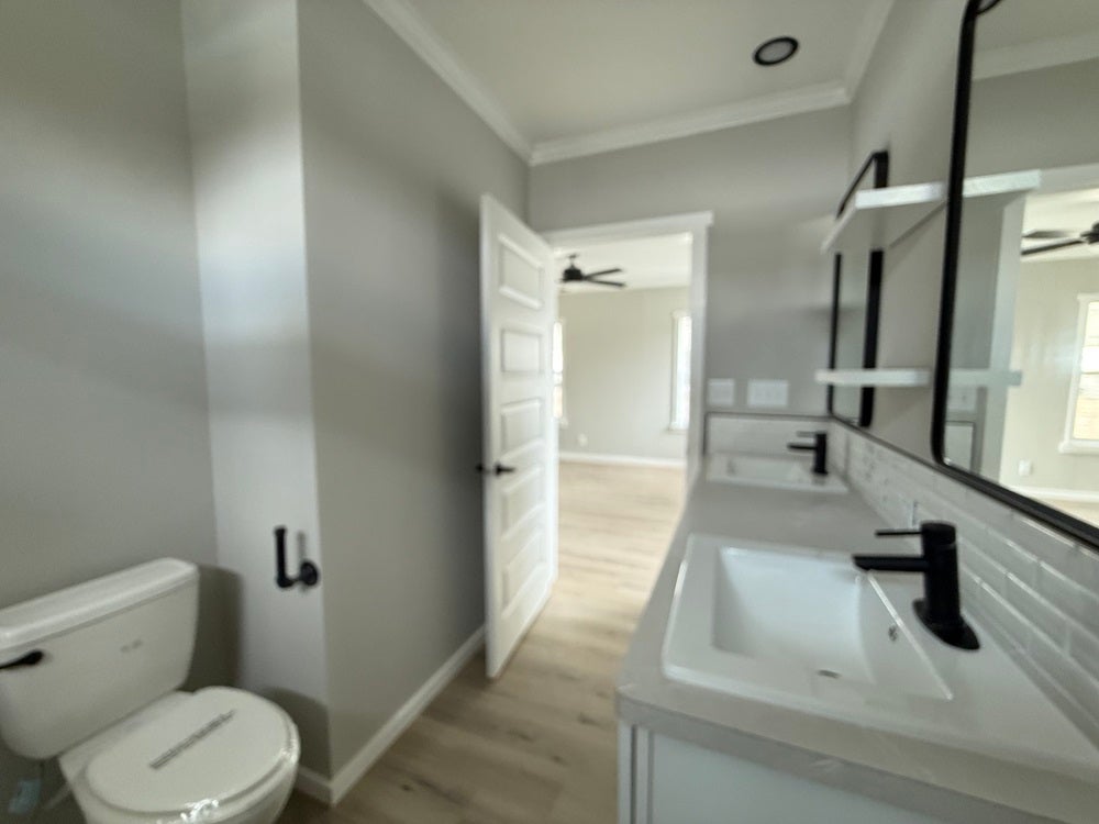 1101 C West Gleneagles Rd