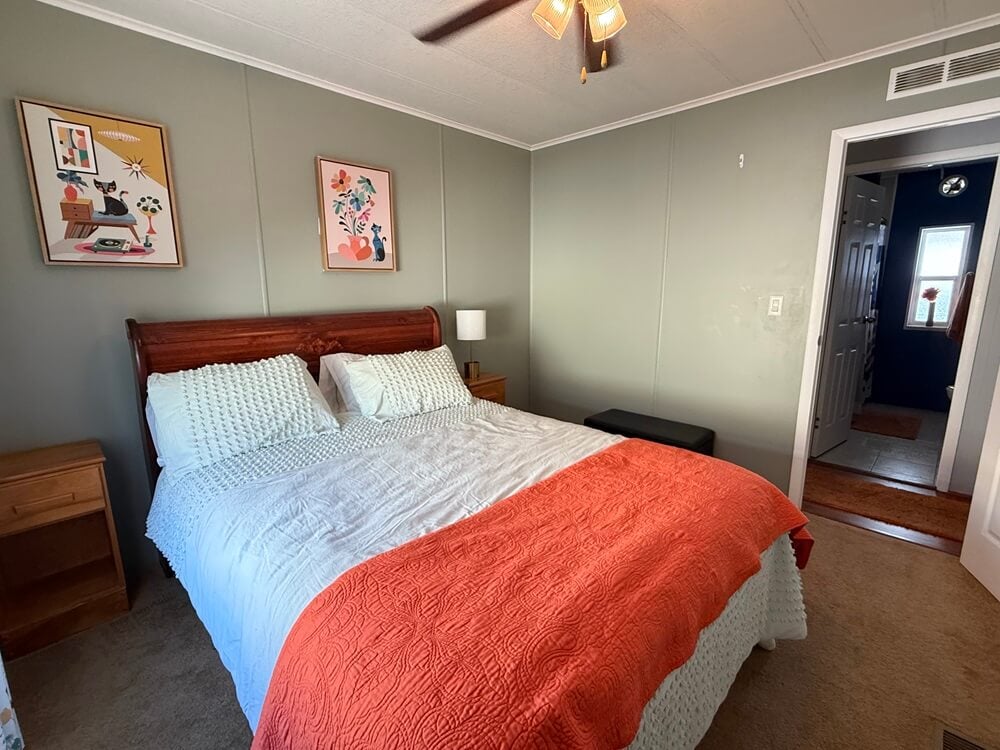 1203C W Gleneagles Rd