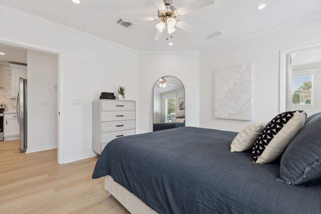 1205 D West Gleneagles Rd