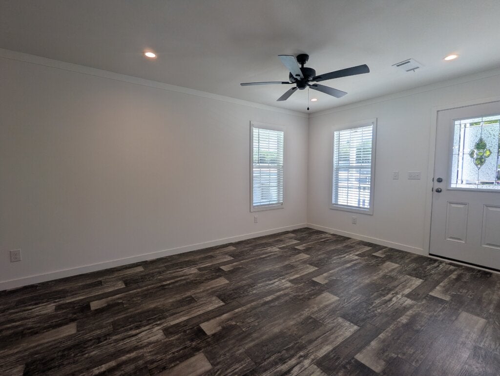 127 Coral Crest Dr