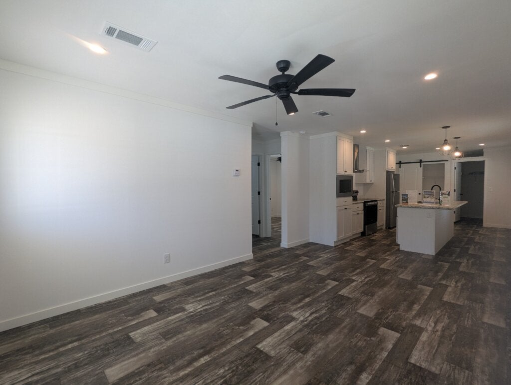 127 Coral Crest Dr