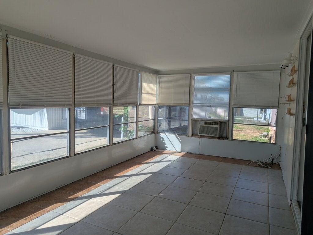 131 Pioneer Ln