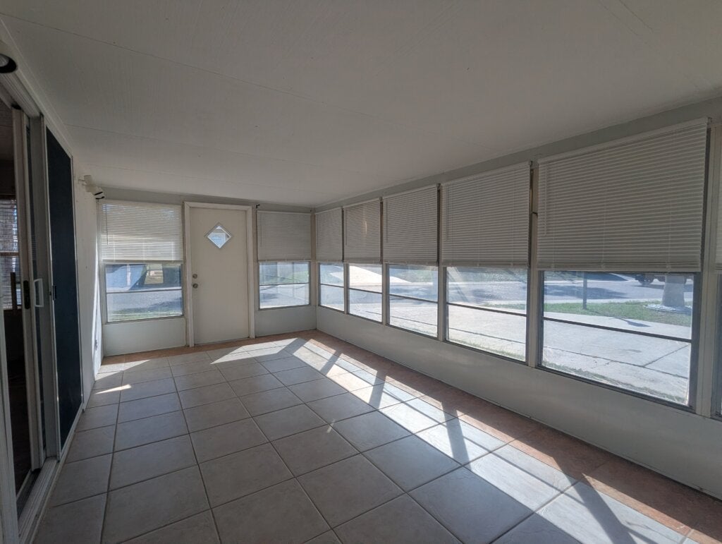 131 Pioneer Ln