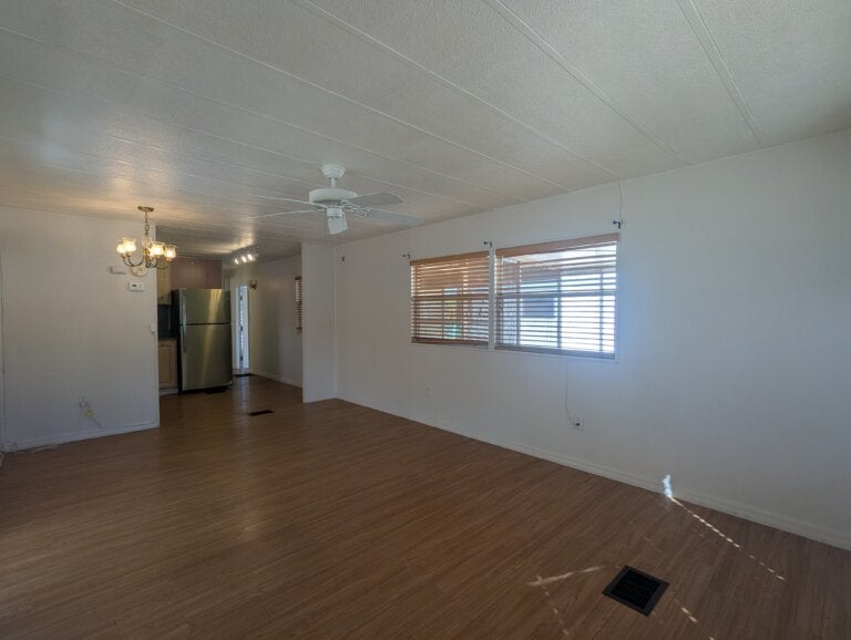 131 Pioneer Ln