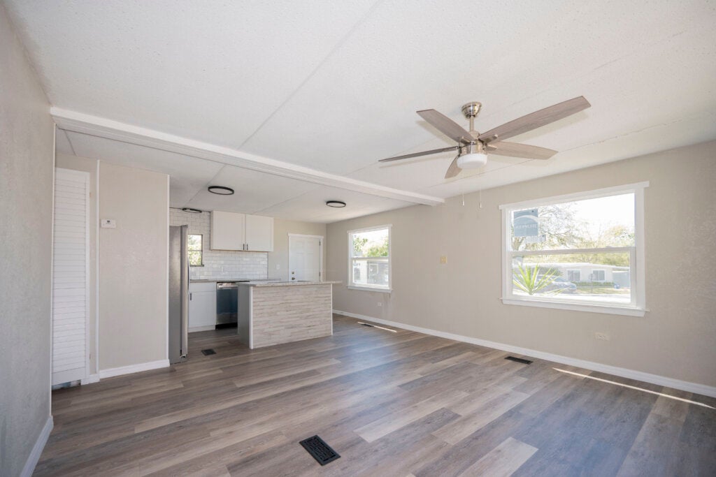 138 Pioneer Ln