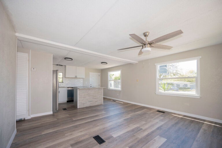 138 Pioneer Ln