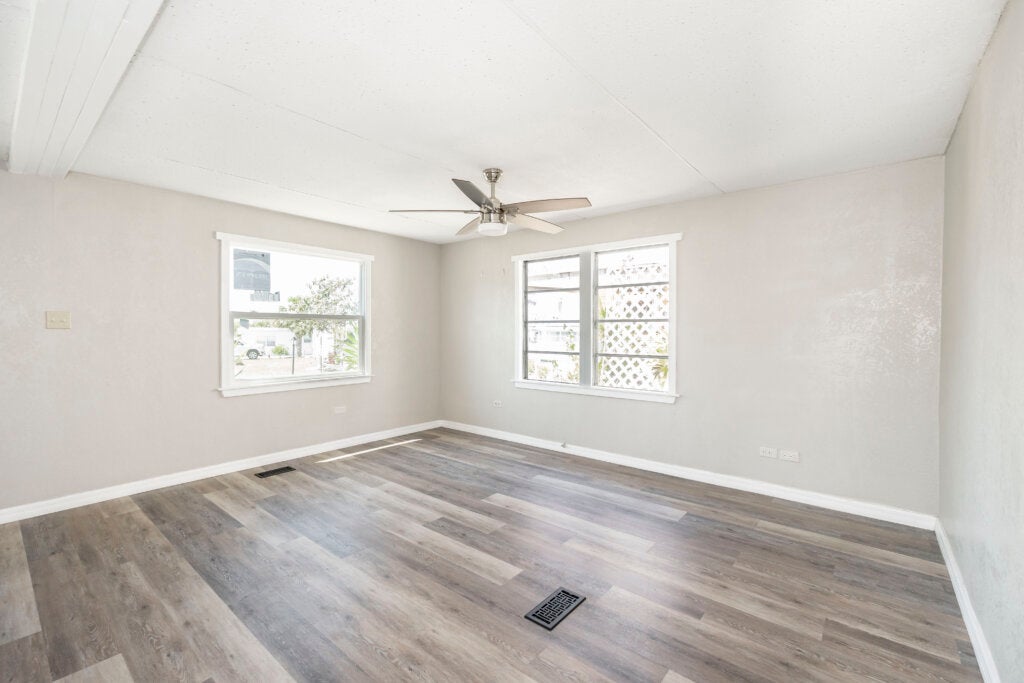 138 Pioneer Ln