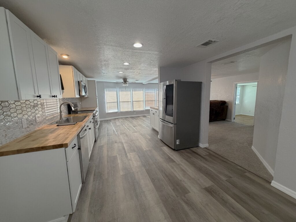 1498 B Killarney Ct